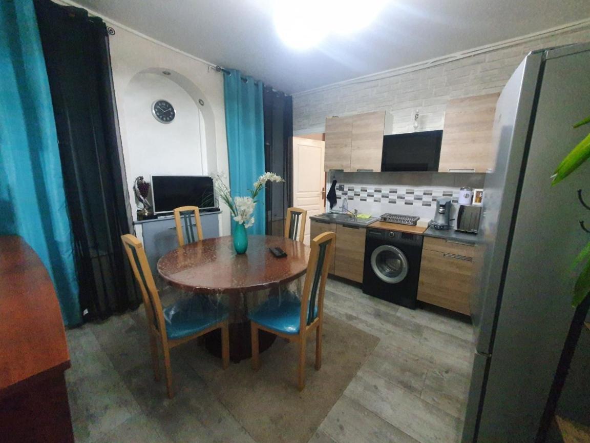 Bel Petit Appartement Charleville-Mézières Екстериор снимка